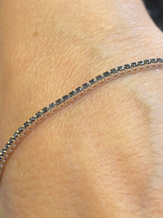 Tennis Bracelet with 100 black diamonds, 0.69 ct total
