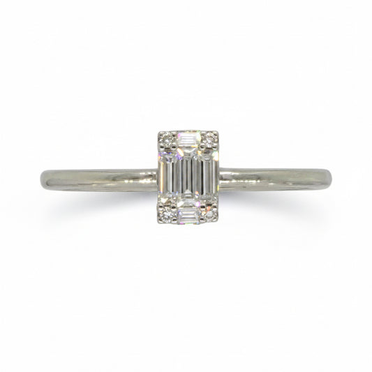 Anello in oro bianco 18k con diamanti naturali