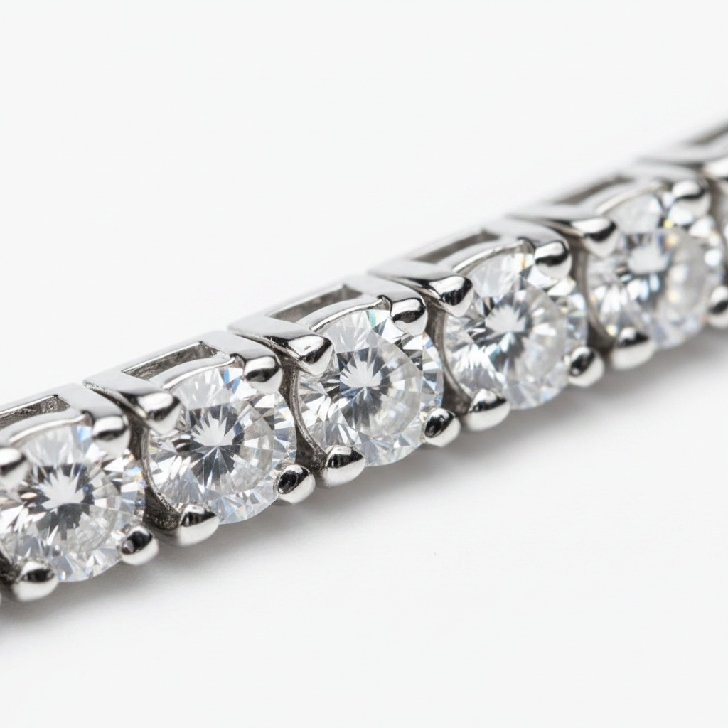 Tennisarmband aus natürlichen weißen Diamanten