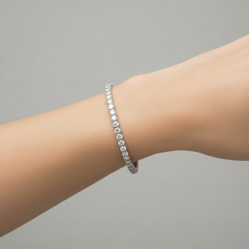 Tennisarmband aus natürlichen weißen Diamanten